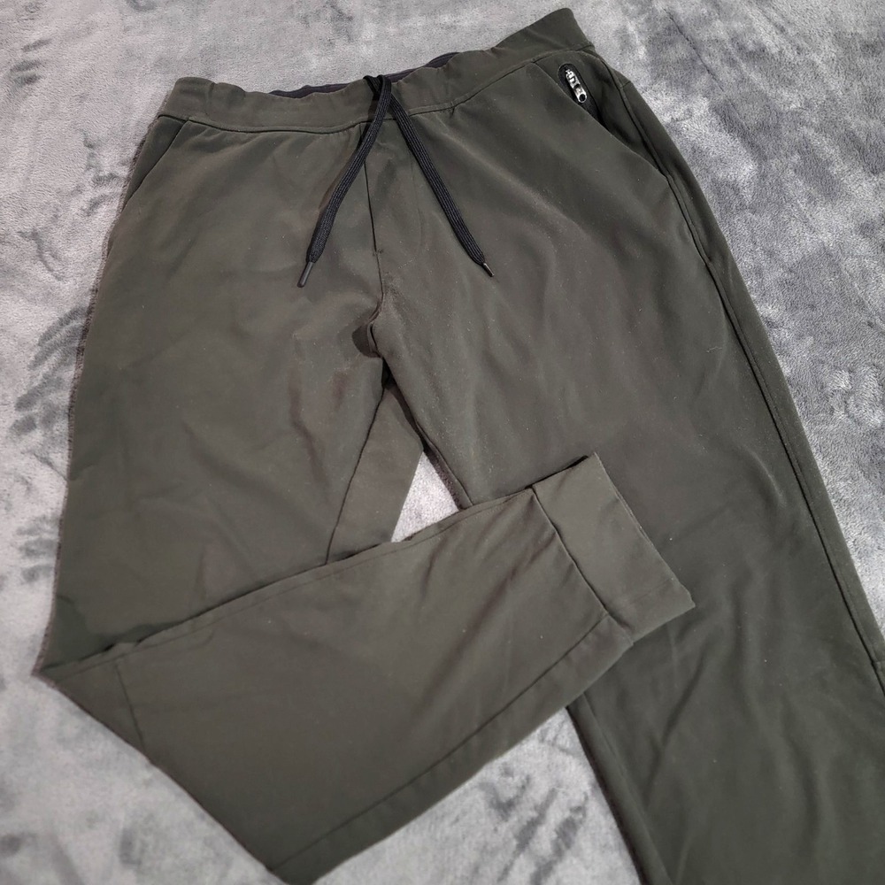 Public Rec Joggers Men 32x32 Green Nylon Stretch Performance Pants Athleisure